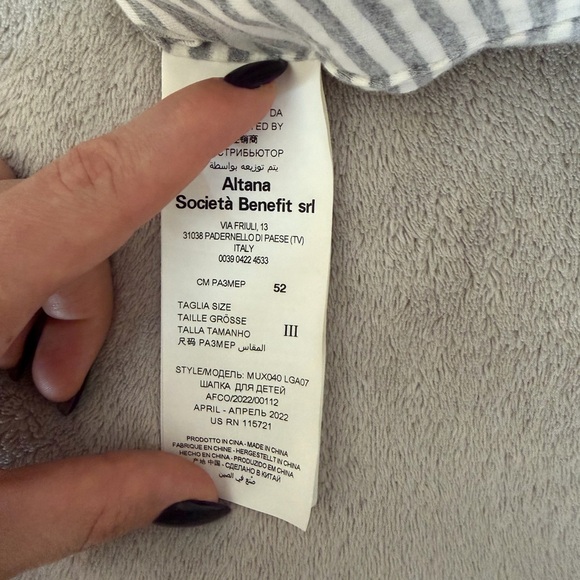 Moschino White Bear Embroidered Kids Hat - Picture 5 of 5